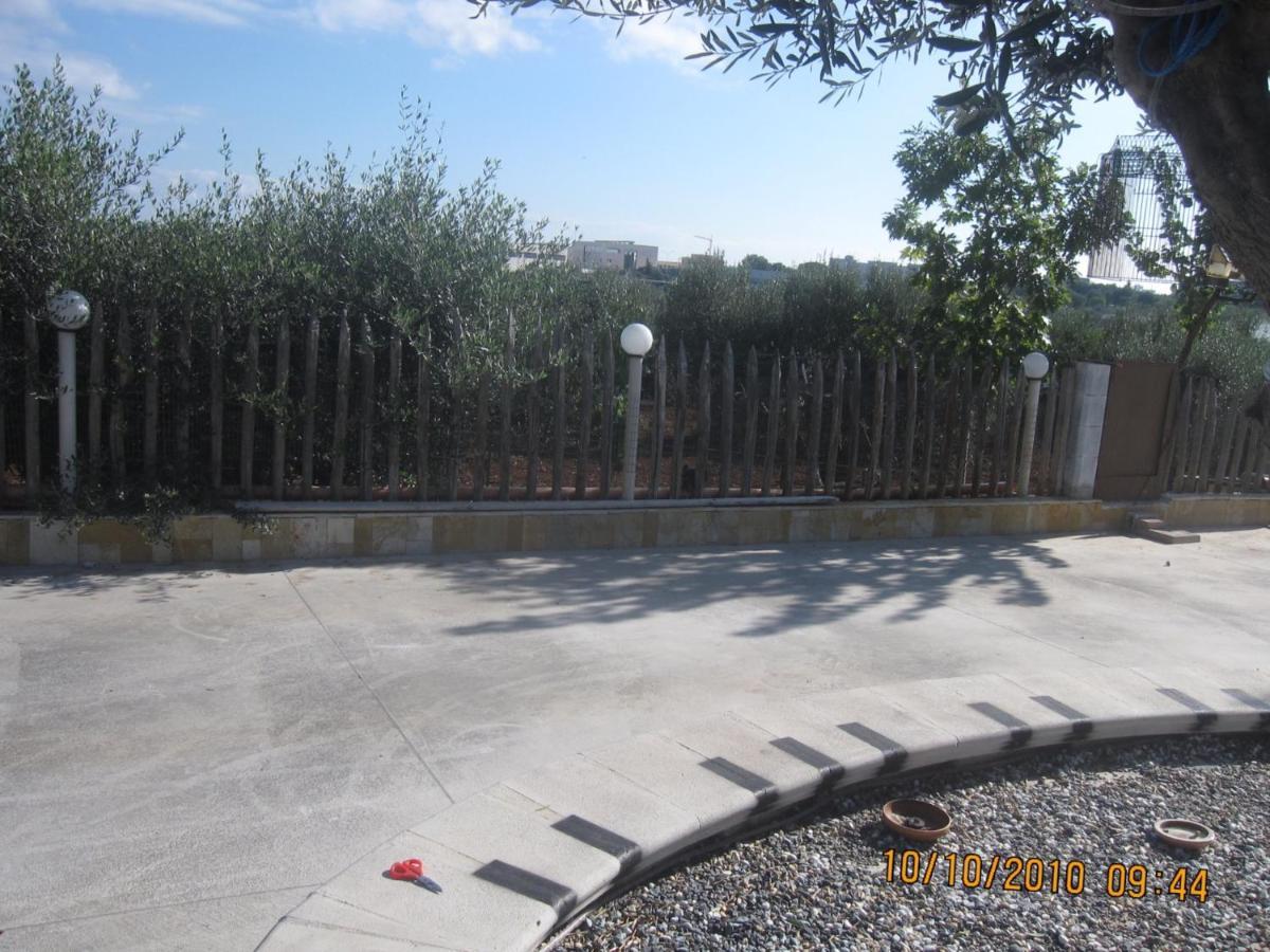 Music House A Castellana Grotte Confinante Via Per Turi 500M Dalle Grotte Exterior foto