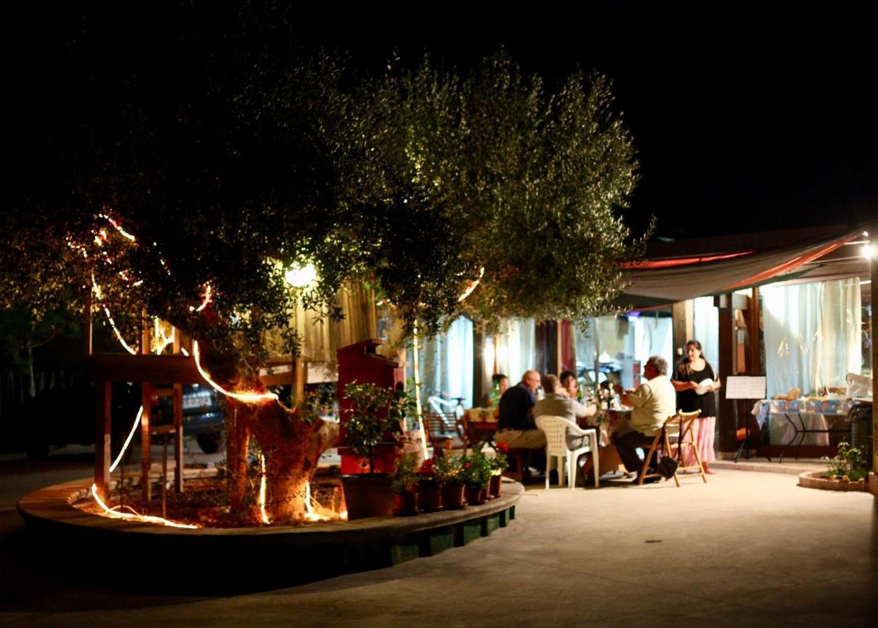 Music House A Castellana Grotte Confinante Via Per Turi 500M Dalle Grotte Exterior foto