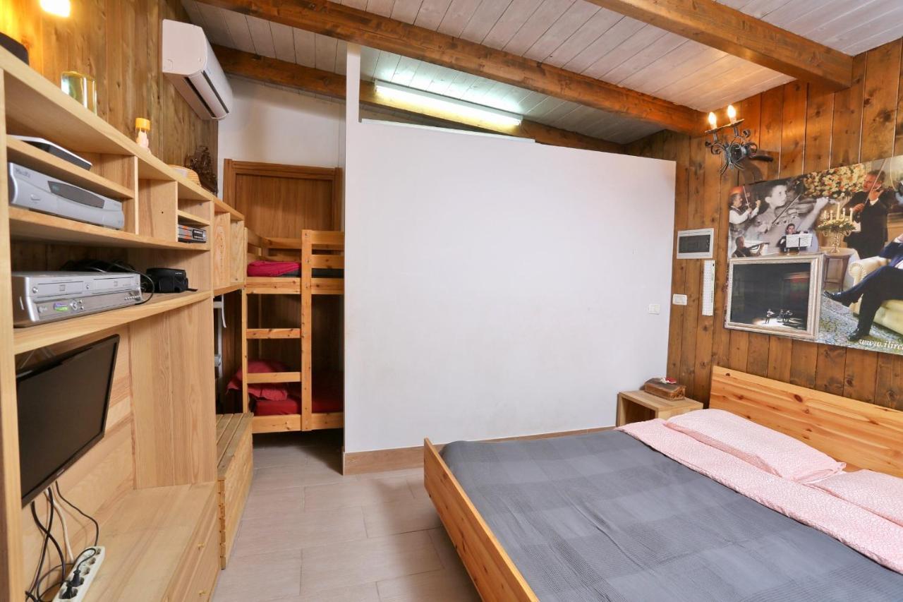 Music House A Castellana Grotte Confinante Via Per Turi 500M Dalle Grotte Exterior foto