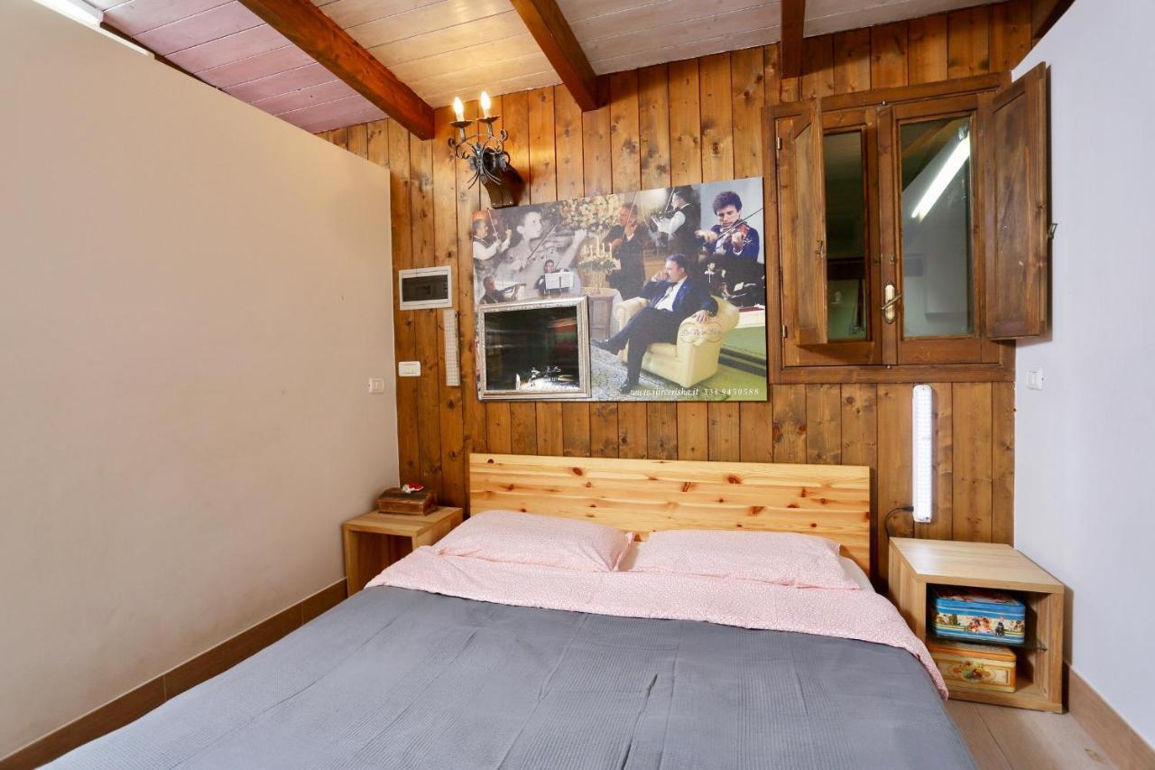 Music House A Castellana Grotte Confinante Via Per Turi 500M Dalle Grotte Exterior foto