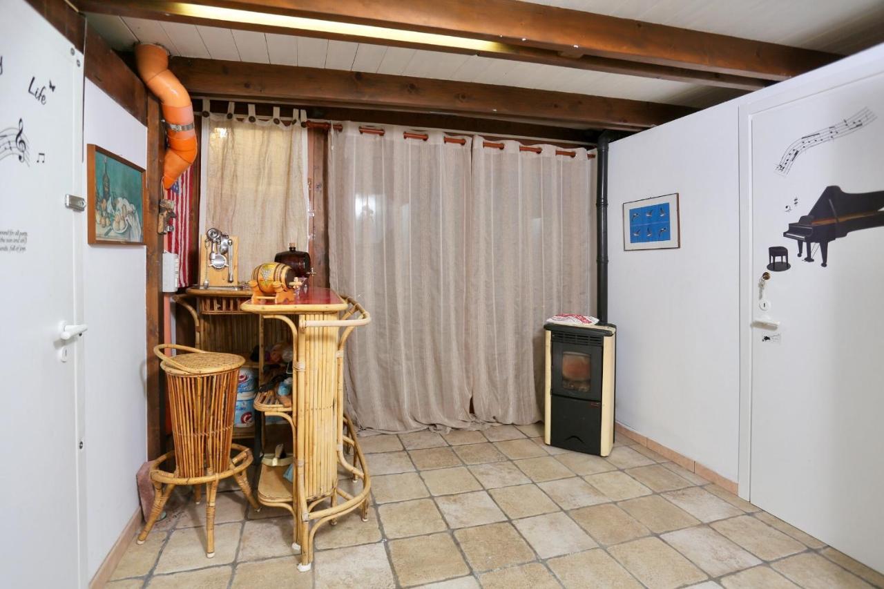 Music House A Castellana Grotte Confinante Via Per Turi 500M Dalle Grotte Exterior foto